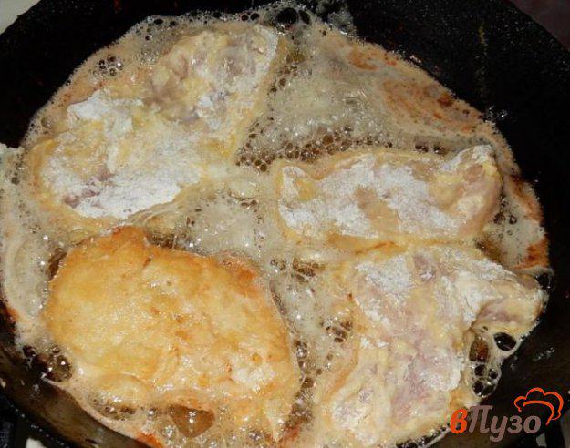 фото рецепта: Сочная куриная грудка в хрустящей панировке