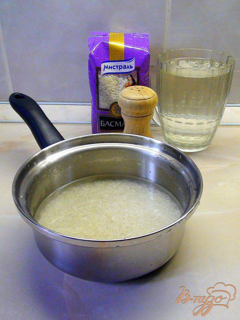 Фото приготовление рецепта: Фруктовый суп-пюре с заварным соусом и рисом. шаг №2