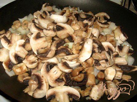 Фото приготовление рецепта: Картофельные галушки с курицей и грибами шаг №1
