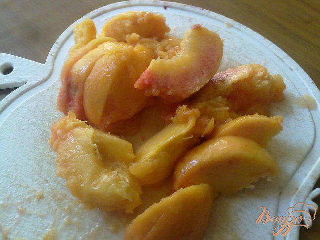 Фото приготовление рецепта: Парфе из йогурта с жареными персиками шаг №8