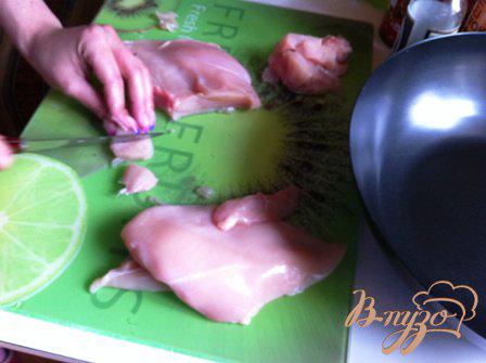 Фото приготовление рецепта: Курица с тайским мотивом шаг №1