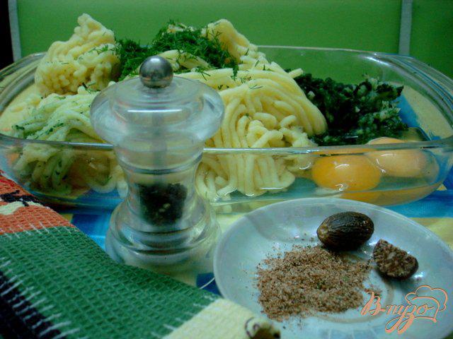 Фото приготовление рецепта: Клёцки с сыром и шпинатом шаг №2