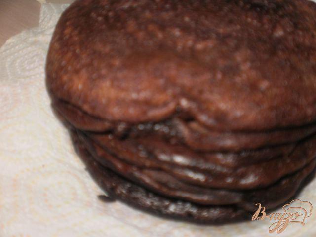 Фото приготовление рецепта: Шоколадные блинчики с шоколадным соусом шаг №4