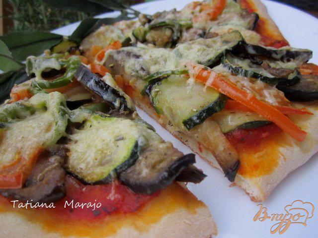Фото приготовление рецепта: Овощная пицца «Рататуй» шаг №7