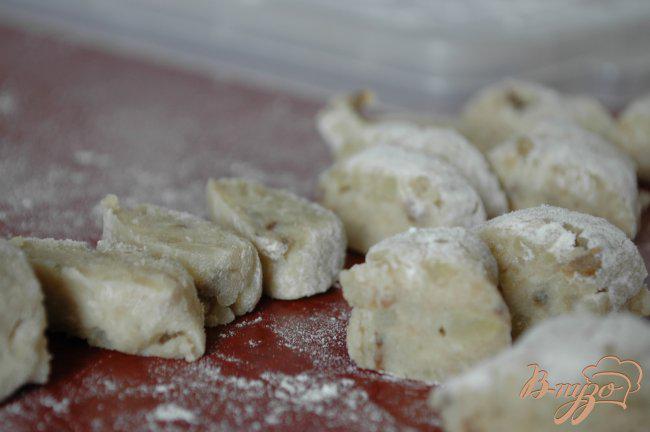 Фото приготовление рецепта: Картофельные клецки с белыми грибами шаг №7