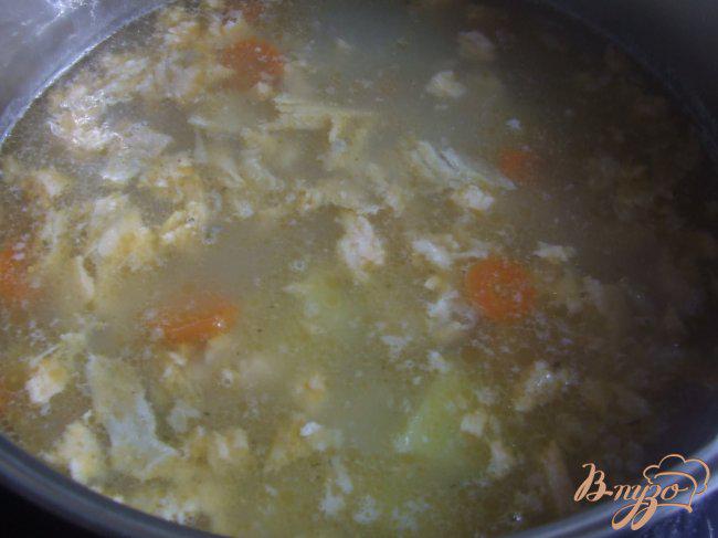 Фото приготовление рецепта: Суп из хребта семги шаг №4