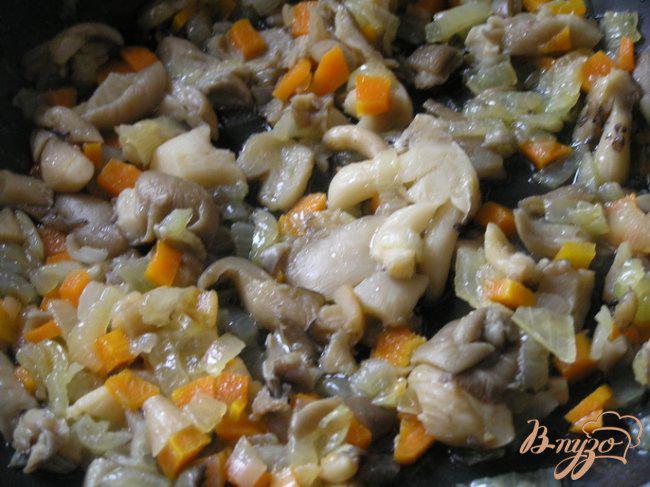 Фото приготовление рецепта: Запеченные картофельные крокеты с грибами шаг №3