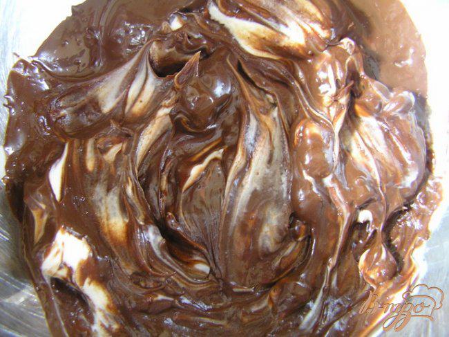 Фото приготовление рецепта: Шоколадные капкейки за 15 минут шаг №1