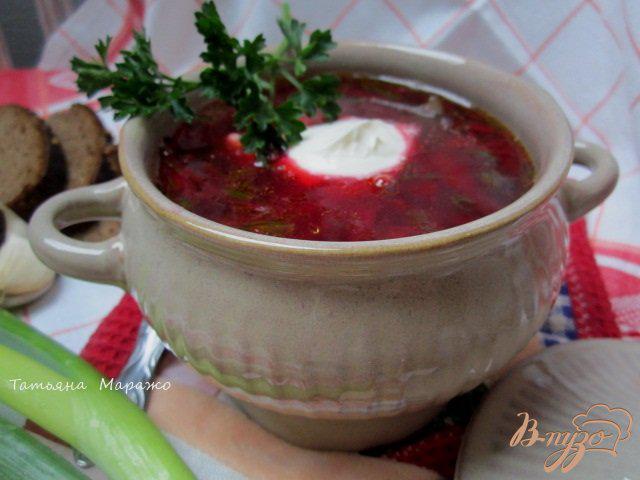 Фото приготовление рецепта: Свекольный суп с ботвой шаг №10