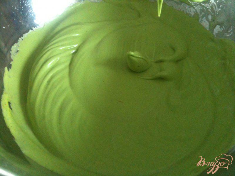 Фото приготовление рецепта: Шоколадные макарон с мятной серединкой шаг №1