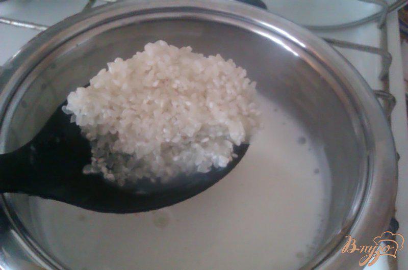 Фото приготовление рецепта: Молочный суп с рисом шаг №3