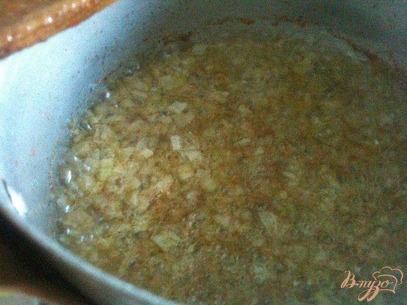 Фото приготовление рецепта: Медово-огуречный соус шаг №2