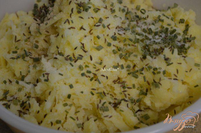 Фото приготовление рецепта: Жареный картофель по- швейцарски шаг №2