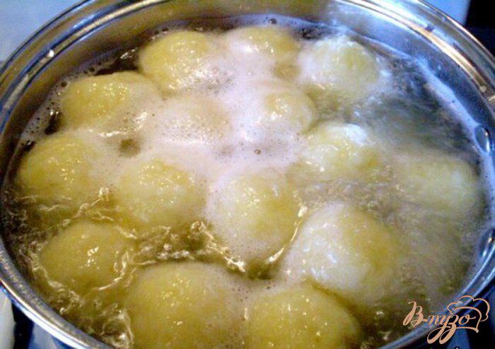Фото приготовление рецепта: Картофельные галушки шаг №5