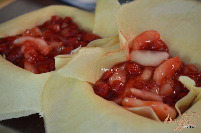 Фото приготовление рецепта: Террин из блинчиков с вишневой-яблочной  начинкой шаг №4