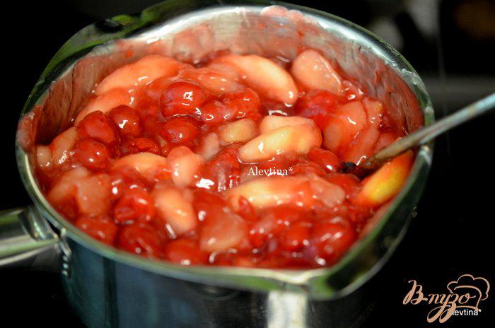 Фото приготовление рецепта: Террин из блинчиков с вишневой-яблочной  начинкой шаг №1