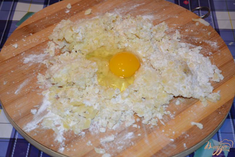Фото приготовление рецепта: Картофельные кнели с соусом Бешамель шаг №2