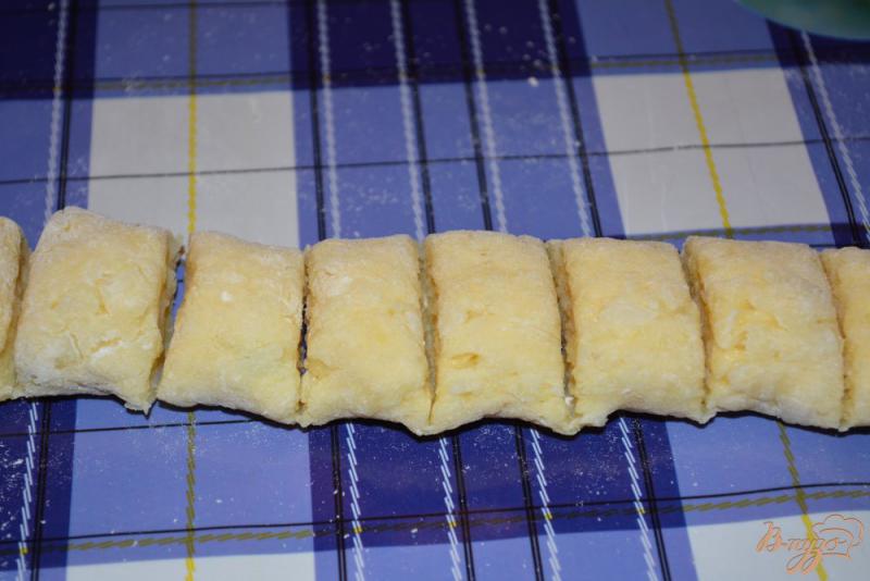 Фото приготовление рецепта: Картофельные кнели с соусом Бешамель шаг №4