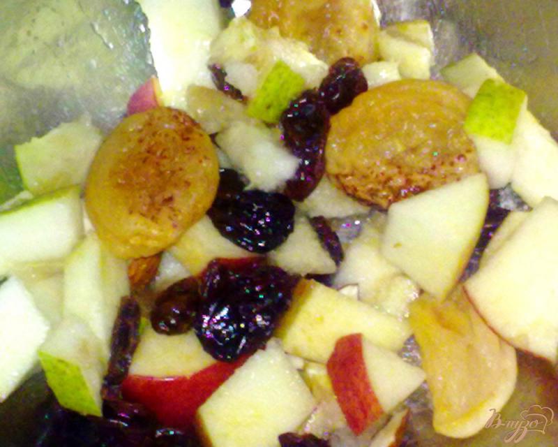Фото приготовление рецепта: Салат из фруктов со льдом шаг №4