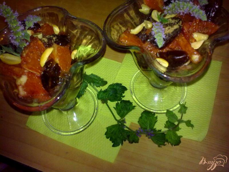 Фото приготовление рецепта: Салат из апельсинов по-мароккански шаг №5