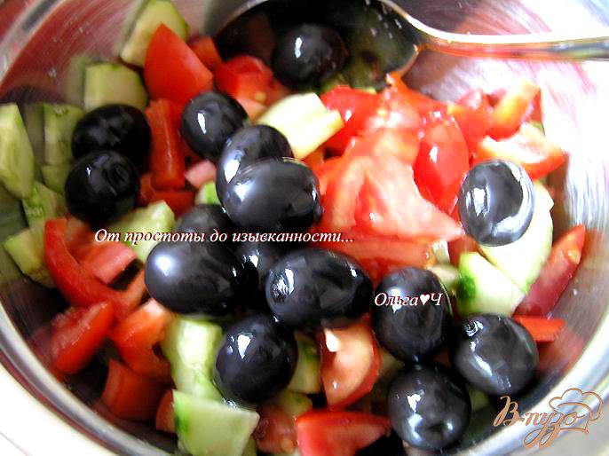 Фото приготовление рецепта: Греческий салат с брынзой шаг №2