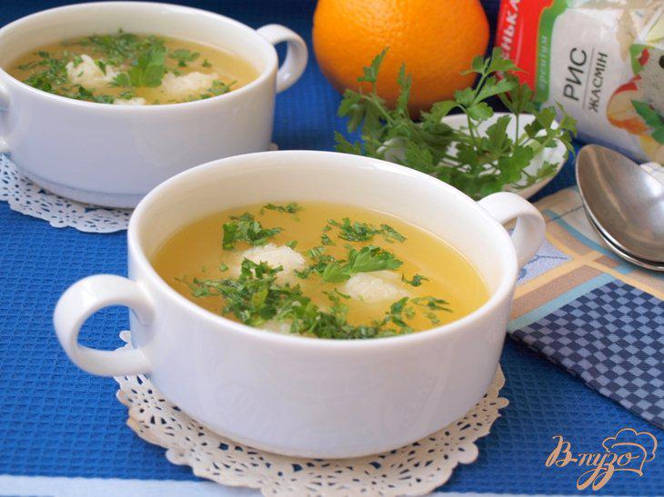 Фото приготовление рецепта: Апельсиновый суп с рисовыми шариками шаг №6