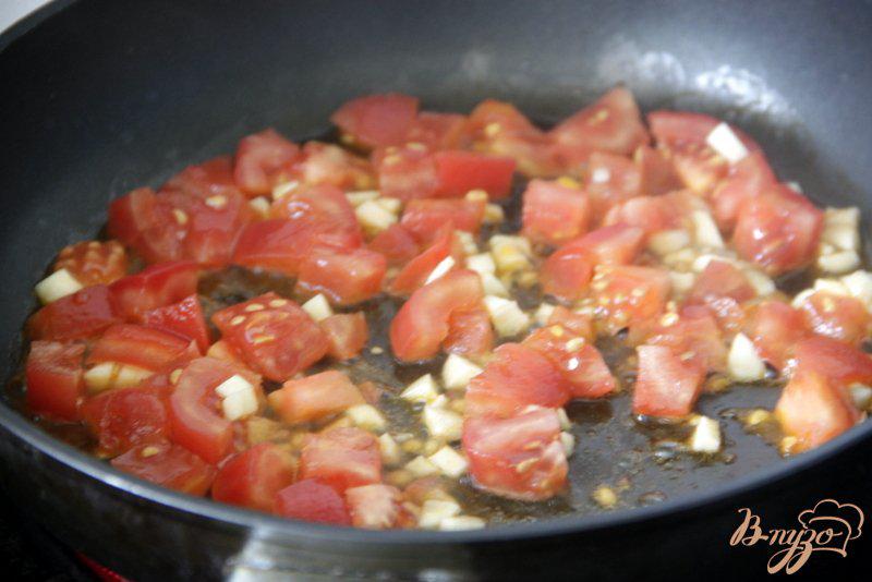 Фото приготовление рецепта: Соте из цуккини  и  томатов шаг №3
