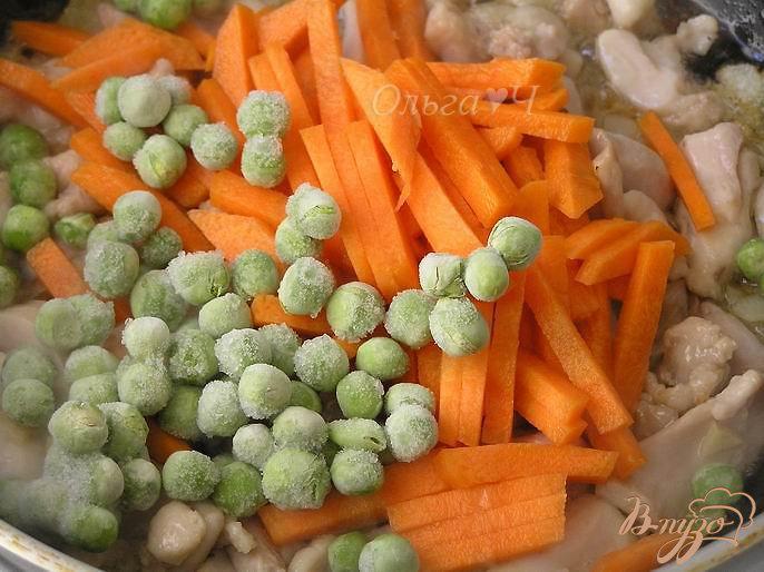 Фото приготовление рецепта: Соте из курицы с овощами и рисом шаг №2