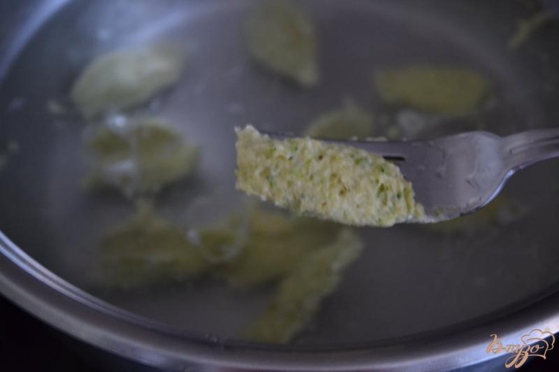 Фото приготовление рецепта: Клецки из брокколи с нутом шаг №6