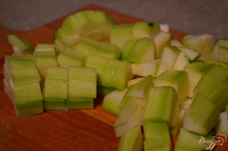Фото приготовление рецепта: Болоньезе с кусочками овощей шаг №3