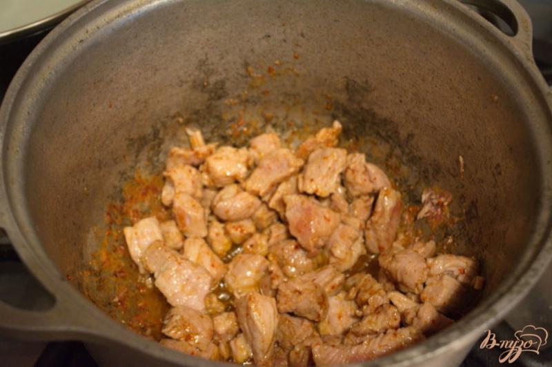 Фото приготовление рецепта: Галушки с мясом и картошкой шаг №6