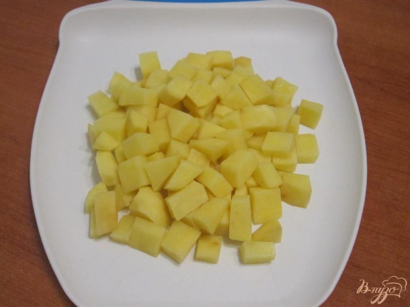 Фото приготовление рецепта: Суп-пюре с картофелем и сельдереем шаг №2