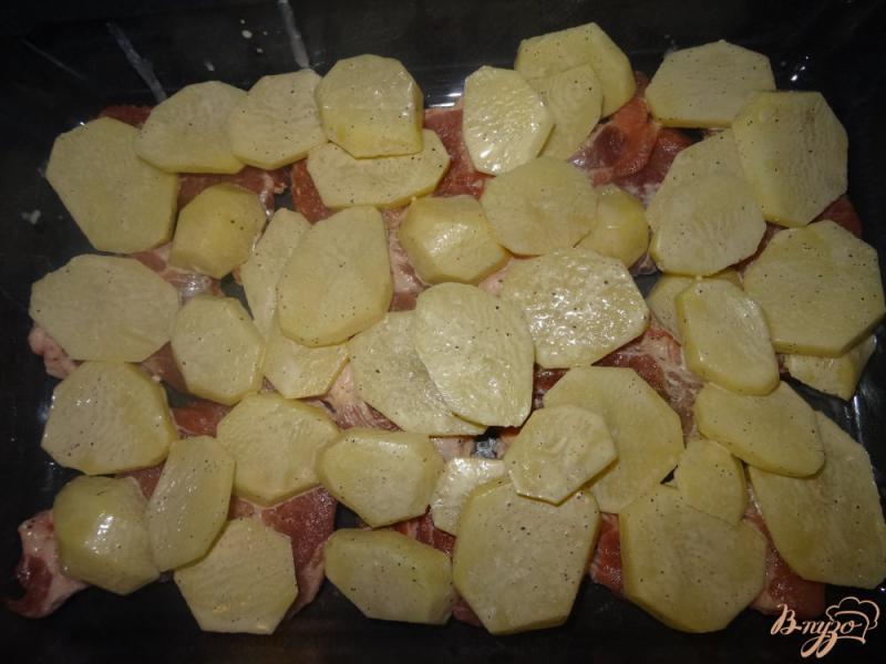 Фото приготовление рецепта: Мясо с картофелем по французски шаг №7