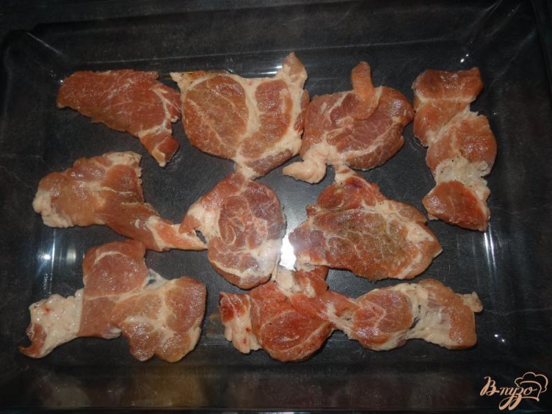 Фото приготовление рецепта: Мясо с картофелем по французски шаг №5