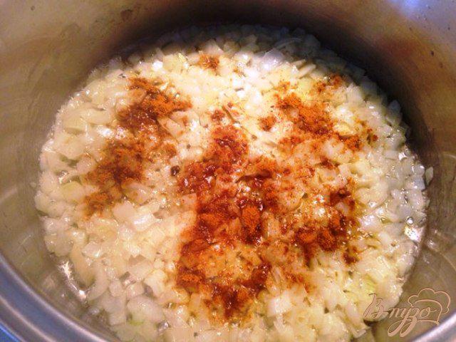 Фото приготовление рецепта: Рис  с карри и куриным филе шаг №3