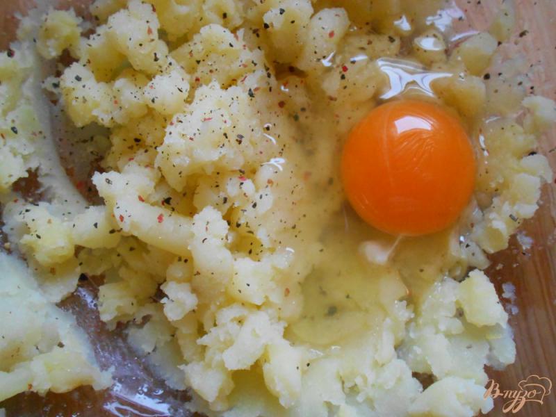Фото приготовление рецепта: Картофельные ньокки с сыром и зеленью шаг №1