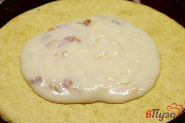 Песочный торт с заварным кремом, орехами и курагой Песочный торт с заварным кремом, орехами и курагой